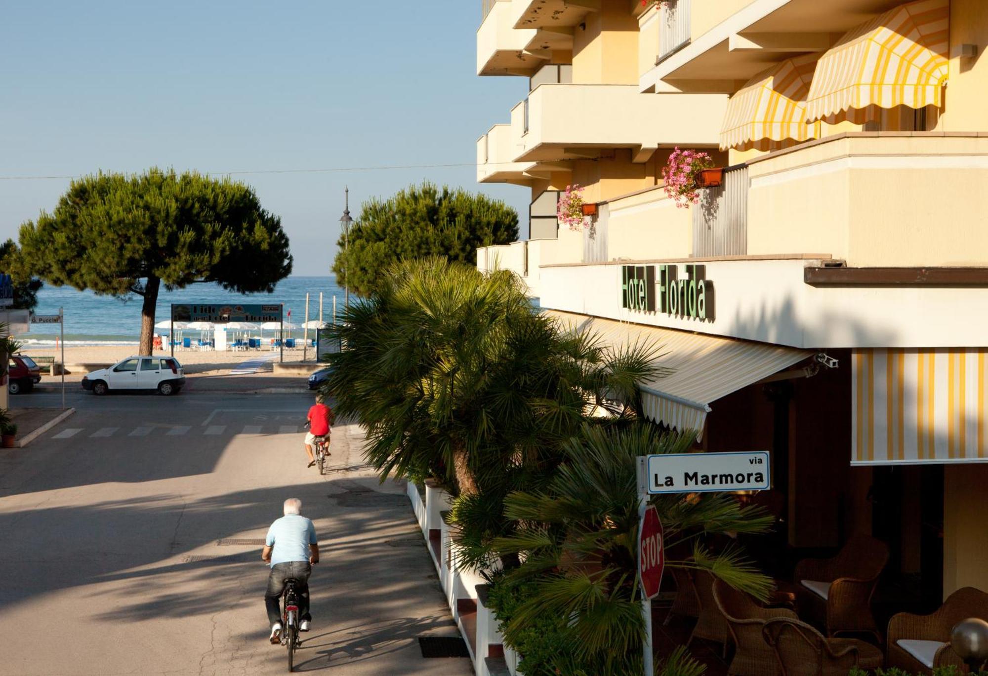 Hotel Florida Silvi Marina Eksteriør bilde