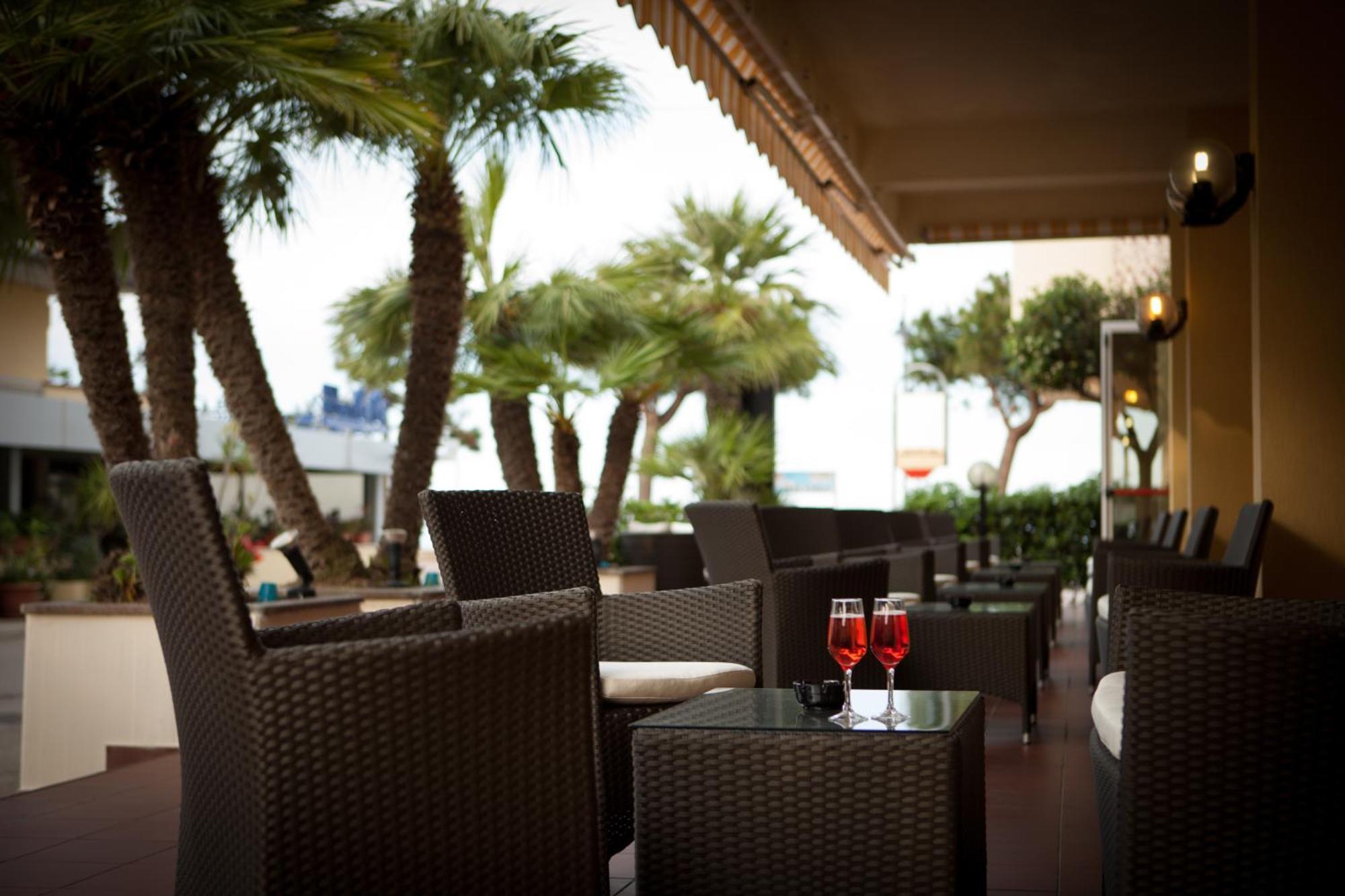 Hotel Florida Silvi Marina Eksteriør bilde
