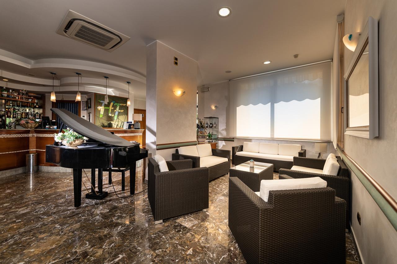 Hotel Florida Silvi Marina Eksteriør bilde