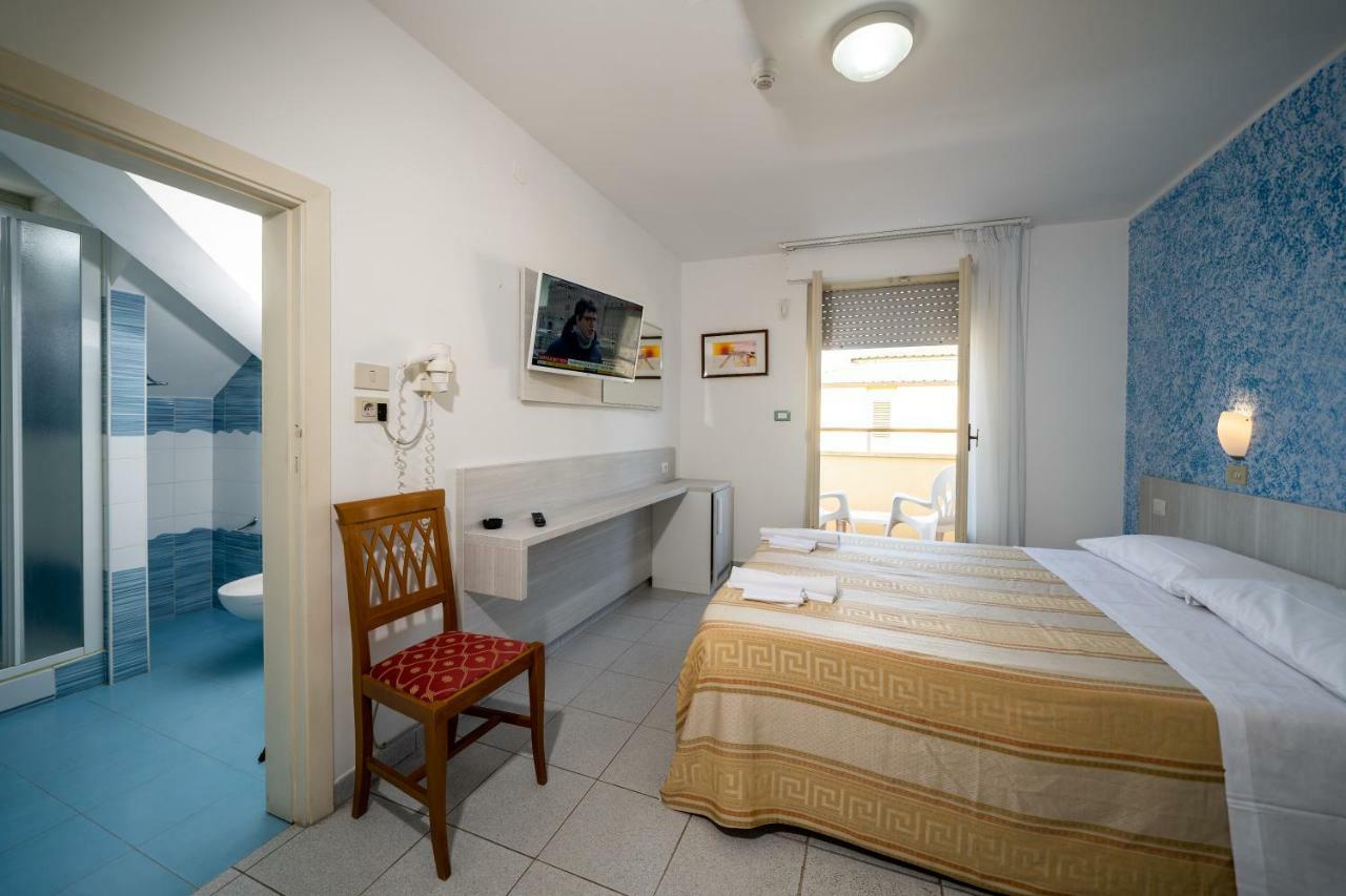 Hotel Florida Silvi Marina Eksteriør bilde
